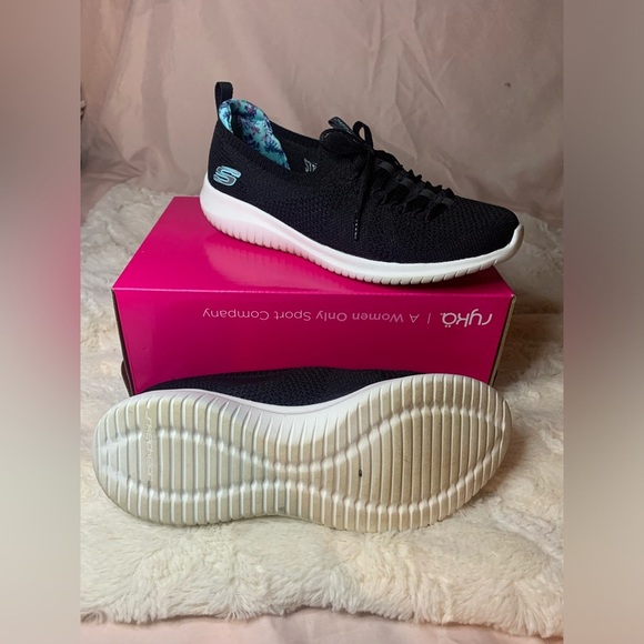 Skechers Womens Ultra Flex Flourishing 149393W Black Running Shoes Sneakers 8 - Picture 3 of 5